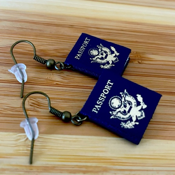 Travel Passport Earrings - Picture 5 of 6